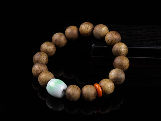 XY0328沉香+翡翠南红手串 商品图1