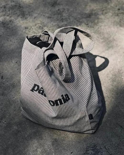 patagonia 实用好看男女同款条纹帆布包托特包 商品图1