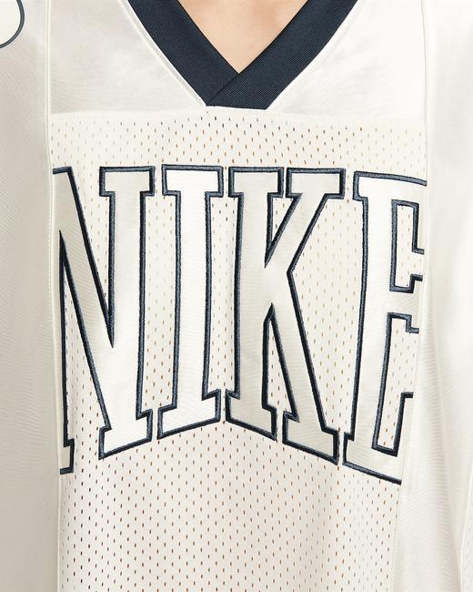 Nike耐克 Sportswear Street 女子 Oversize 风短袖图案球衣HJ0281-133 商品图3