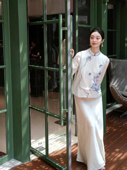 盛唐牡丹|绒花款真丝手绣花瓣领马甲 商品图6