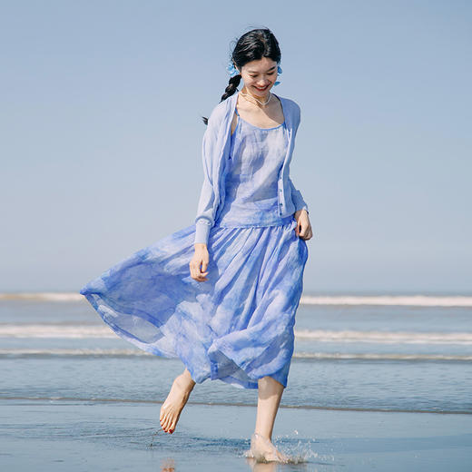 绽放299朵/【入蓝系列】高支苎麻蓝晕染印花可调节圆领吊带背心女 商品图1