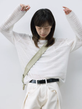 步履不停/5A16089C/女生感套头肌理针织衫