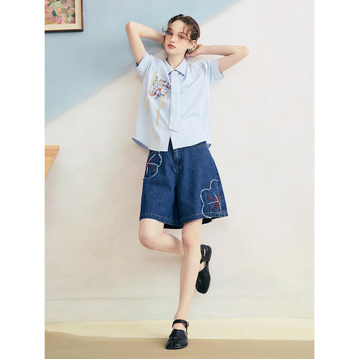 两三事 拾花耳语 2025夏季新款复古毛边花朵绣花高腰牛仔裤女 商品图2