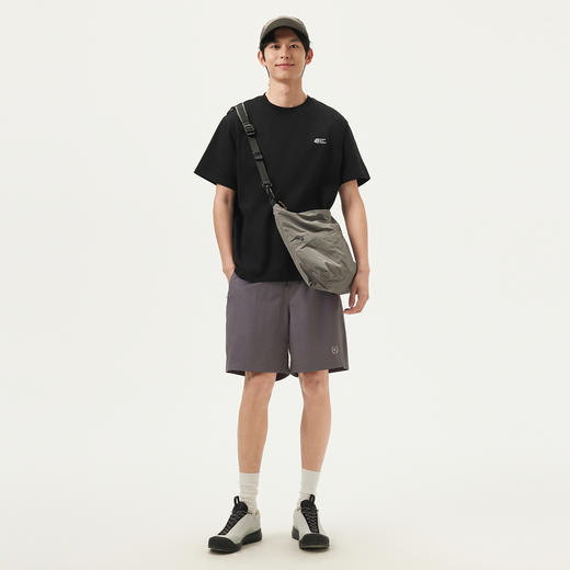 gxg.jeans男装 黑色后背印花时尚潮流宽松短袖T恤男 25年夏季新款 商品图3