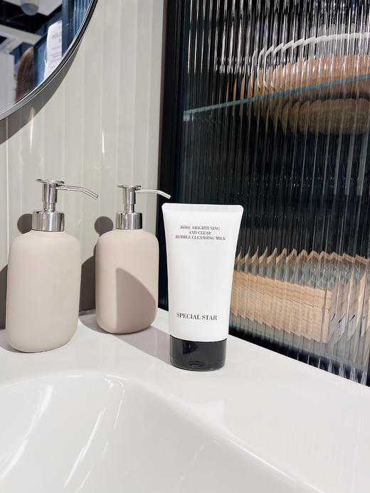 点击购买！SPECIAL STAR玫瑰焕颜净透泡泡洁面乳 商品图3