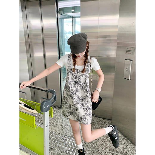 <曾小咸推荐>3.29现货秒杀 ！微信超特价！复古渡鸦印花背带短裙 日常199.99 立减100 秒杀99.99！！ 商品图3