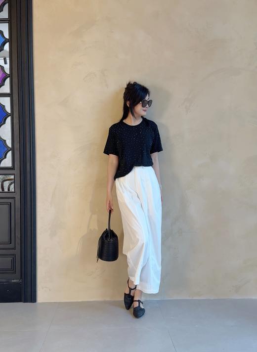 花花团满天星系列T恤｜黑白双色修身显瘦满天星短款小上衣+四色烫钻五角星宽松oversize休闲T恤、两款可选！特别好搭减龄～时髦随性又显瘦、轻松穿出女大学生即视感～日常通勤、出门游玩都可搭～ 商品图6