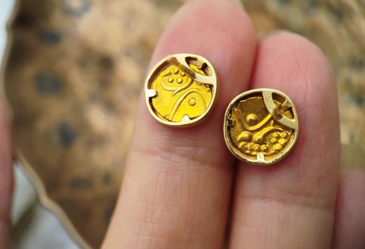 古董科沁金币黄金包镶耳钉 商品图1