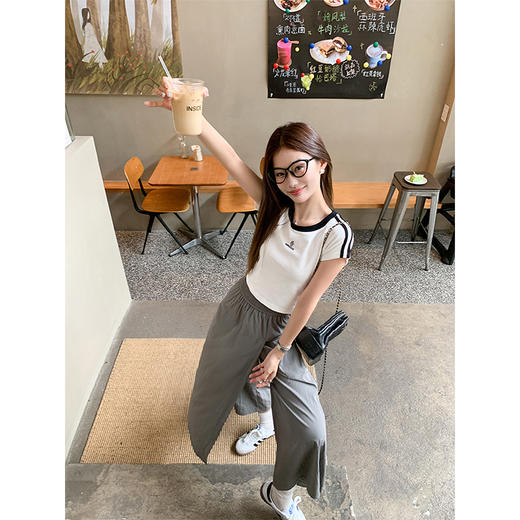 <曾小咸推荐>设计感灰色裤裙撞色圆领T恤 商品图3