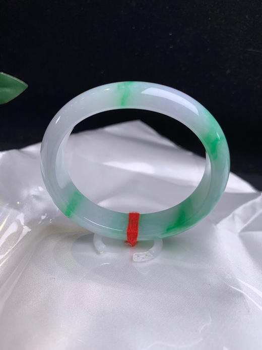 612947，54.3阳绿贵妃，颜色辣阳绿，条型也不错，干净清爽 商品图1