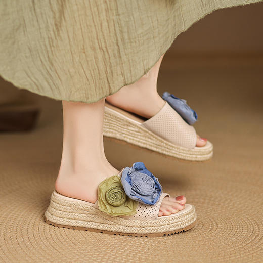 OLD K2003镂空外穿厚底罗马拖鞋真皮一字型凉拖花朵露趾凉鞋 商品图2