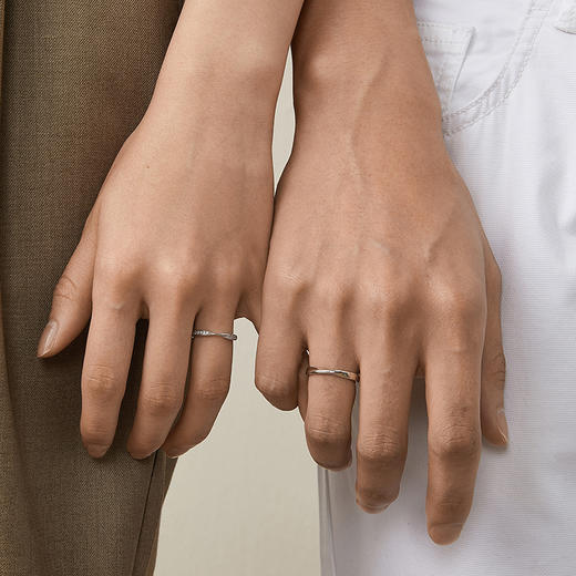 KADER卡蒂罗 莫比乌斯环情侣对戒 S925银镶宝石开口可调节情侣戒指一对 小众设计圣诞礼物送女生 礼盒装 情侣礼物一对 商品图11