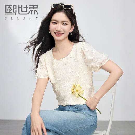 【周四狂欢价】熙世界立体花朵蕾丝衬衫夏宽松白色圆领短袖小衫上衣 商品图0