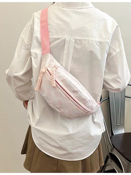 【小清新森系斜挎包，运动胸包百搭又好看】简约休闲ins风包包女 小清新森系斜挎包运动胸包 小众学生百搭腰包-QQ 商品图1