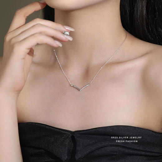 【维多利亚】S925纯银V形锆石项链【YXS-A4243】 商品图2