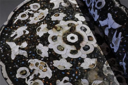 《周秦汉唐文明特集》，一套四巨册，分为《综合卷（上下）》、《法门寺卷》、《壁画卷》，8开精装，页数不便清点，净重约为70斤，仅印200套，上海书画出版社2004年初版，原定价15000元。售价6980 商品图6