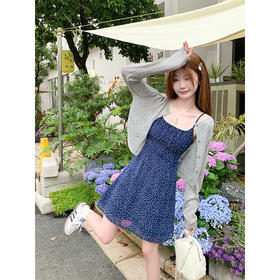 <曾小咸推荐>法式纯欲波点蓝色吊带连衣裙