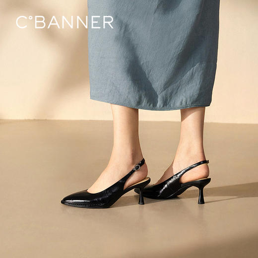 千百度细高跟时装凉鞋女款尖头包头后空通勤绝美凉鞋A25282450 商品图0