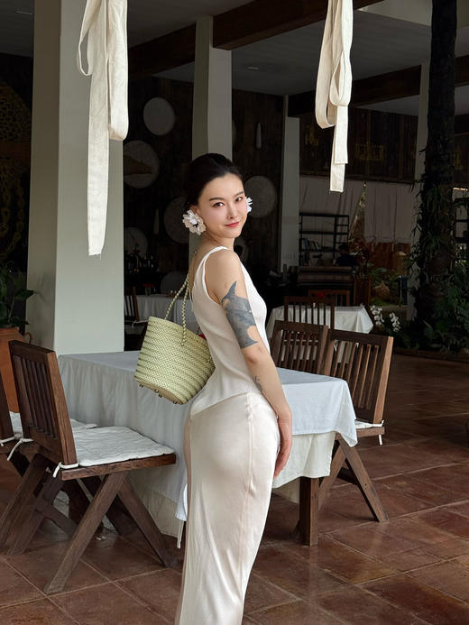 DUO智仙 黑标 月桂树下的女神针织拼接绸缎褶饰香槟连衣裙 商品图3