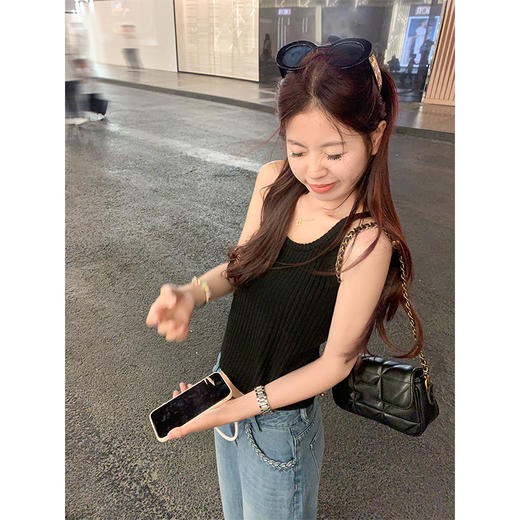 <曾小咸推荐>现货秒杀！卖完不补 ！微信打折价！3色纯欲针织吊带背心 日常89.99/件 立减50 秒杀39.99/件！！ 商品图2