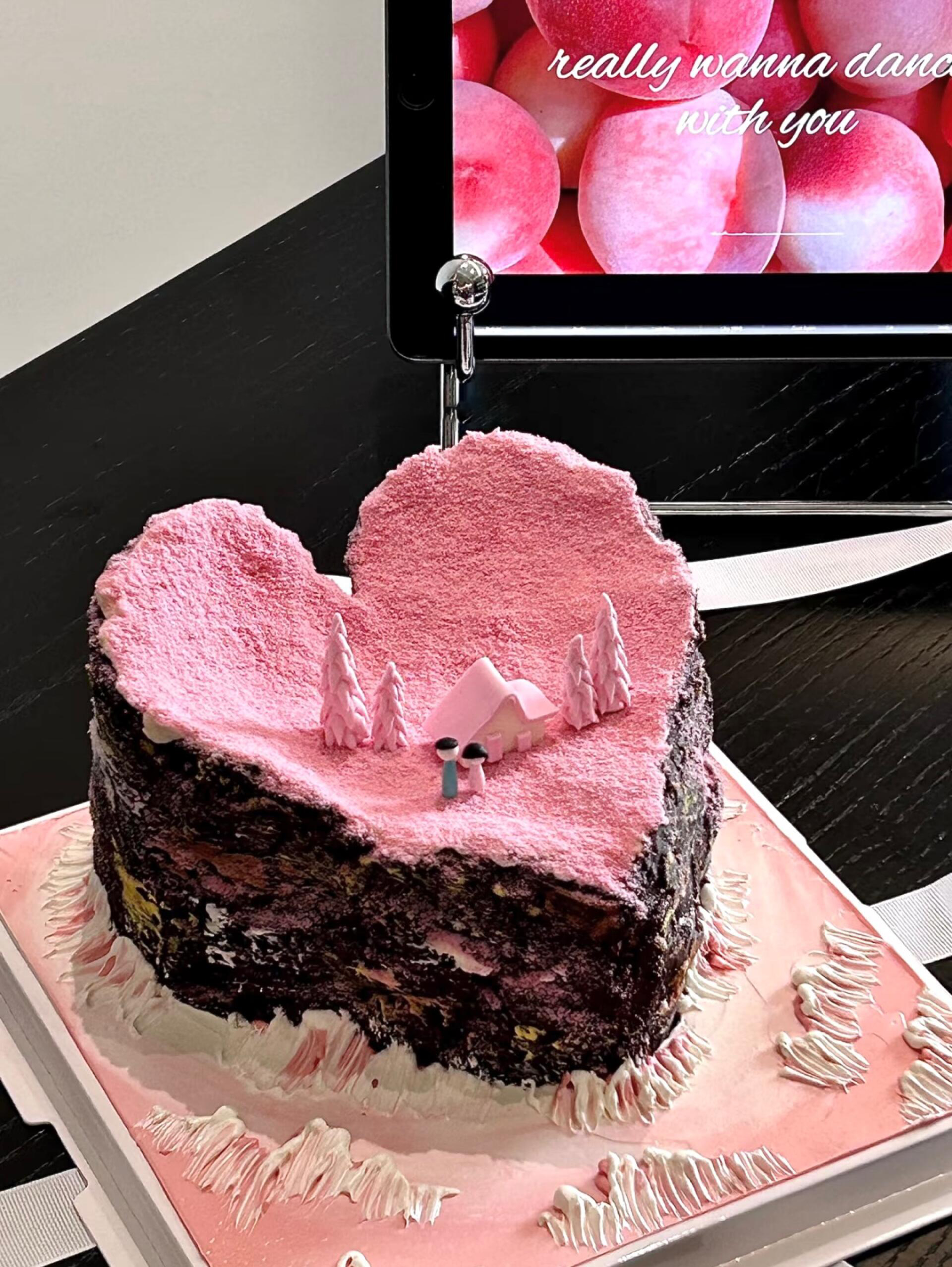 粉色心形岛屿微景观定制主题款 - 海绵戚风蛋糕 （需提前预定哦，下单咨询客服）