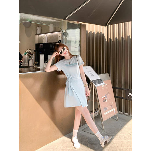 <曾小咸推荐>韩系设计感立体字母A字连衣裙 商品图2