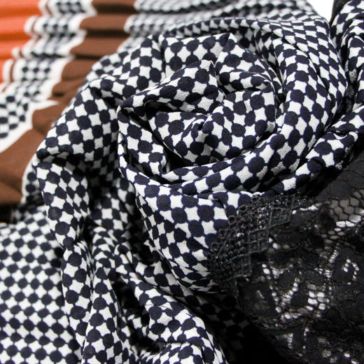 【伯妮斯茵】173S057--黑色连衣裙--中世纪的光明--《宁静之美》 商品图5