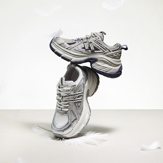 千百度银色厚底老爹鞋女款春季新增高时尚运动网面鞋休闲鞋A25190603 商品图1