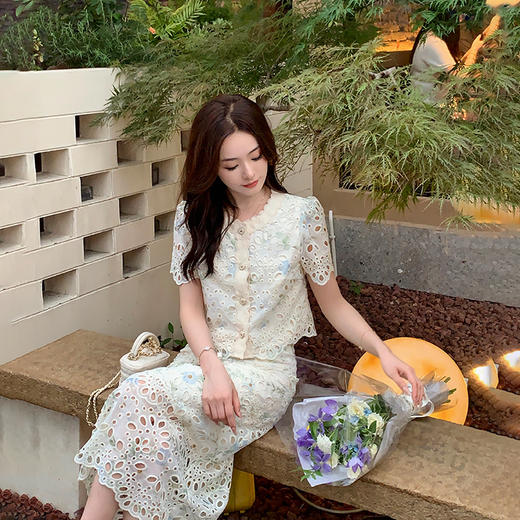 金蘑菇菇 瑞拉千金/镂空刺绣 绘染花卉温柔风千金套装 商品图0