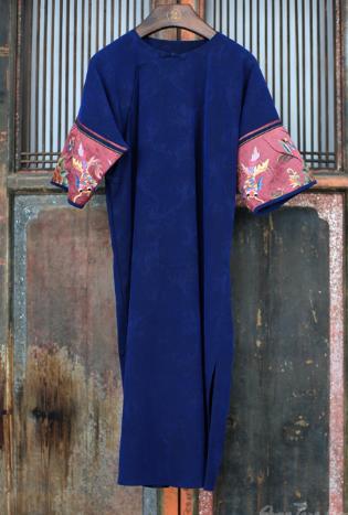 盛唐牡丹| 真丝罗底香云纱手绣斜襟长袍-蓝色 商品图0