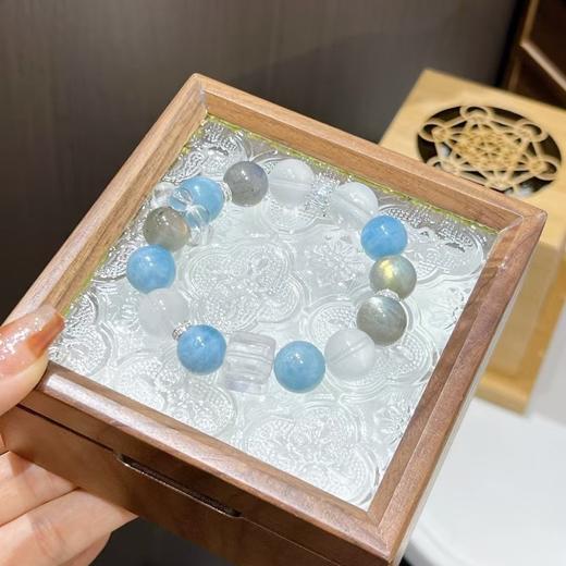 钻石豪门23000积分天然海蓝宝灰月光手链（12mm+） 商品图2