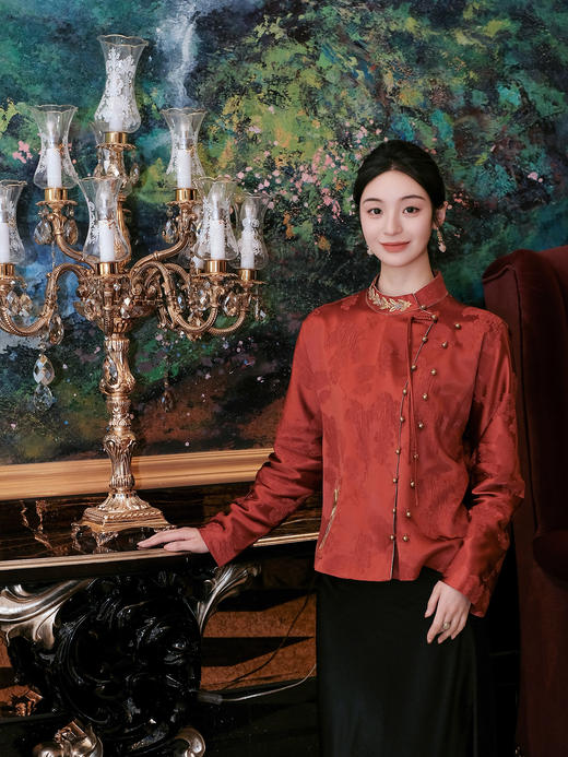东方境X郭培| 刺绣提花新中式上衣-柿子红 商品图5