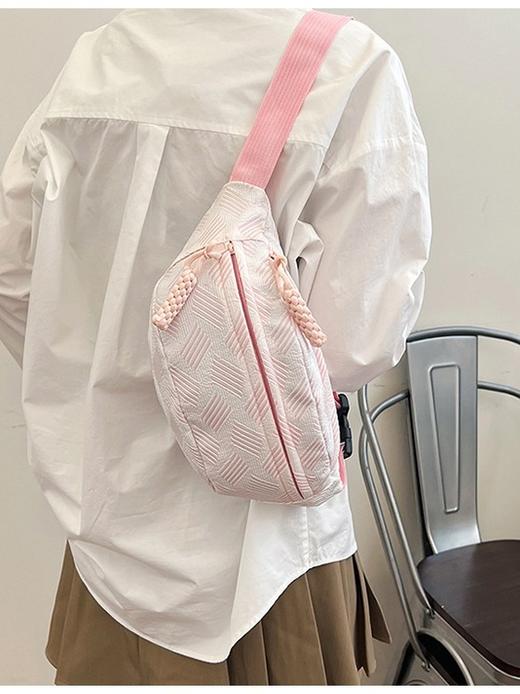 【小清新森系斜挎包，运动胸包百搭又好看】简约休闲ins风包包女 小清新森系斜挎包运动胸包 小众学生百搭腰包-QQ 商品图2