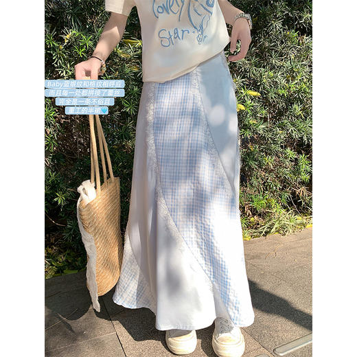 <曾小咸推荐>浅蓝色清新格纹蕾丝拼接半身裙 商品图0