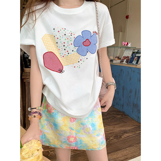 <曾小咸推荐>现货秒杀！卖完不补 ！微信打折价！碎花贴布短袖T恤 日常119.99/件 立减60 秒杀59.99/件！！ 商品图1