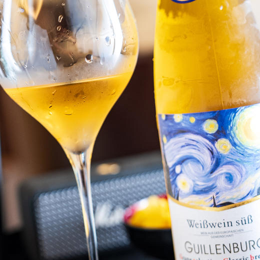 【德国进口】贵伦堡·雷司令甜白葡萄酒 13°微醺甜白  冰镇口感更佳 口感轻盈顺滑、余韵悠长 750ml*4瓶礼盒装（送高端礼盒+海马刀 ） 商品图12