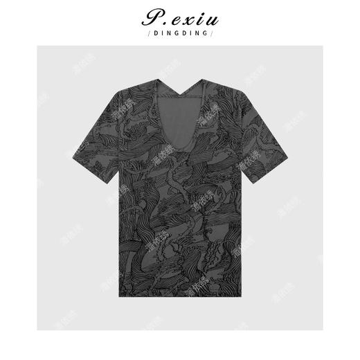 04-3潘依绣丁丁宠粉PanYiXiu/潘依绣【黑灰格调】100%棉暗纹款高级感U领短袖 W-62815 商品图1