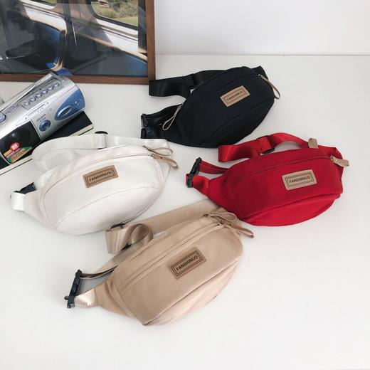 【日系风胸包，简约轻便】日系胸包男士ins简约小包 轻便休闲斜挎包 男运动单肩包 潮牌小背包情侣款-QQ 商品图4