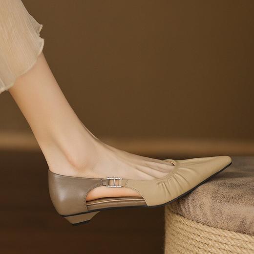 【预售5天】法式尖头真皮软皮透气镂空单鞋女新款夏季低跟百搭配裙子KYD&KK10960 商品图3