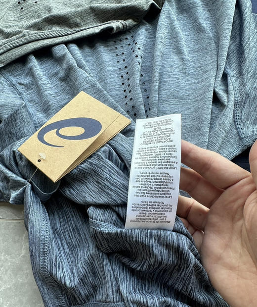 全新正品Asics亚瑟士激光穿孔男士弹力速干透气运动健身短袖t恤
五个色，尺码M-XXL 商品图5