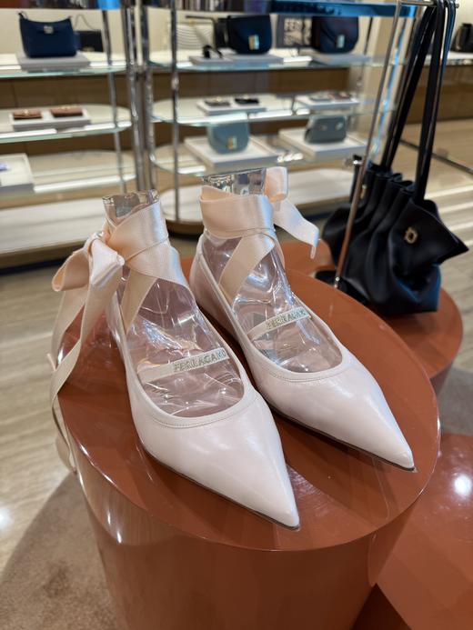 【特价商品不退不换】FERRAGAMO 菲拉格慕 芭蕾平底鞋女  0782675-001 .【鞋底有膜，试穿小心】 商品图0
