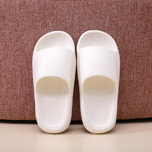 【福利❗️9.9抢🔥云感拖鞋】脚感轻盈，被舒适包裹，仿如踩在云端般！新款家用夏居家防滑情侣厚底静音洗脚家居鞋★美物社 商品图8
