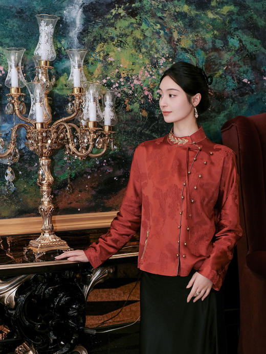 东方境X郭培| 刺绣提花新中式上衣-柿子红 商品图4