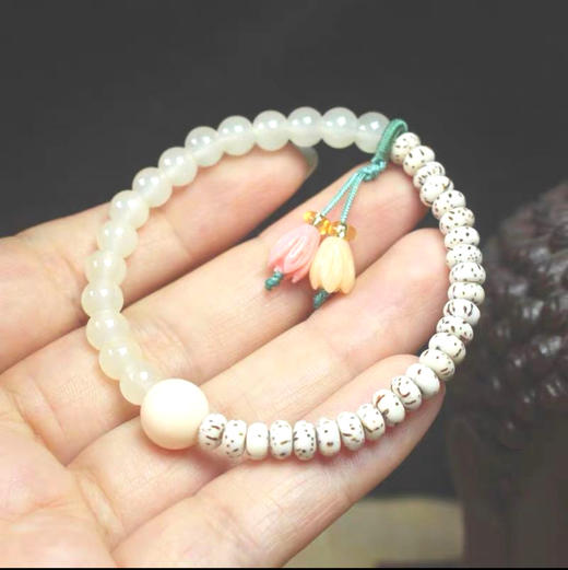 半山半水手串手链花朵吊坠款手链/100克（颜色随机） 商品图0