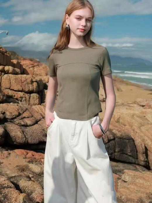 设计师品牌-超软31816糯米T短款显瘦高弹弧形下摆短袖-喜出 商品图2