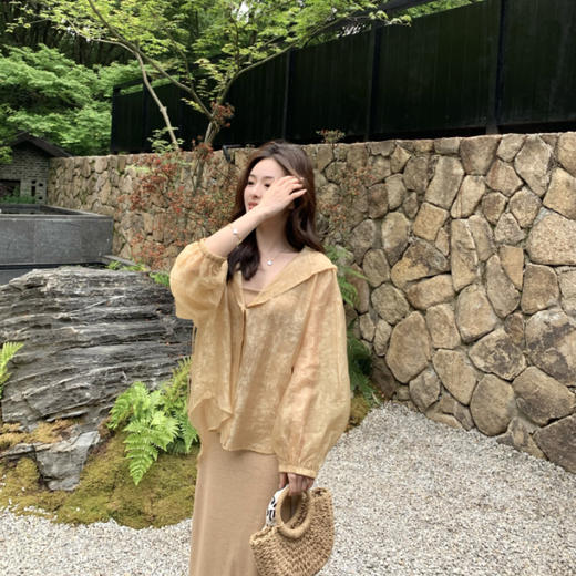 金蘑菇菇 粉彩鎏金 画里有花/轻薄透气氛围感 盛夏防晒连帽衬衫 商品图1