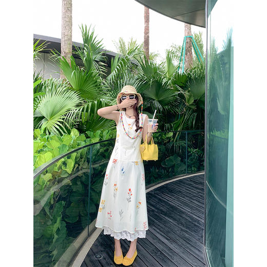 <曾小咸推荐>法式温柔风植物印花无袖连衣裙 商品图0