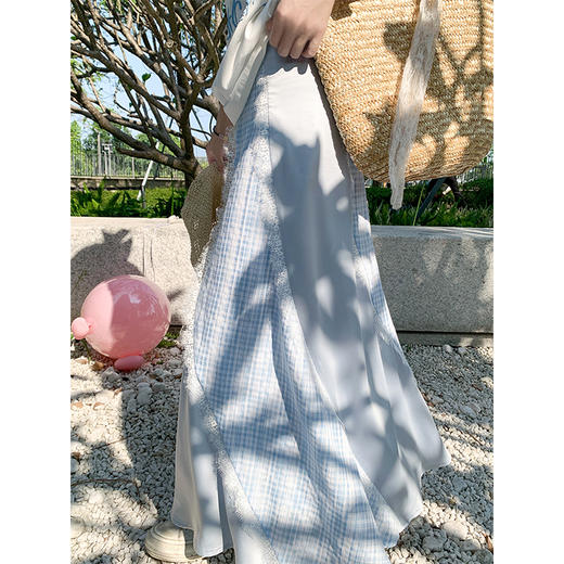 <曾小咸推荐>浅蓝色清新格纹蕾丝拼接半身裙 商品图1