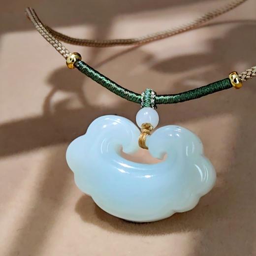 和田玉锁型项坠 商品图2