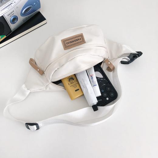 【日系风胸包，简约轻便】日系胸包男士ins简约小包 轻便休闲斜挎包 男运动单肩包 潮牌小背包情侣款-QQ 商品图3